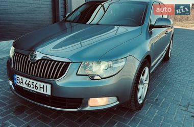Лифтбек Skoda Superb 2009 в Кропивницком
