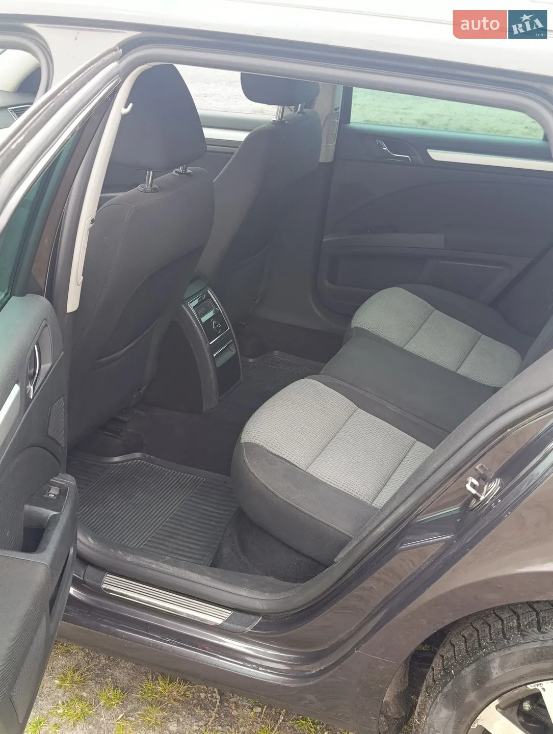 2011 Skoda Superb - мініатюра 9
