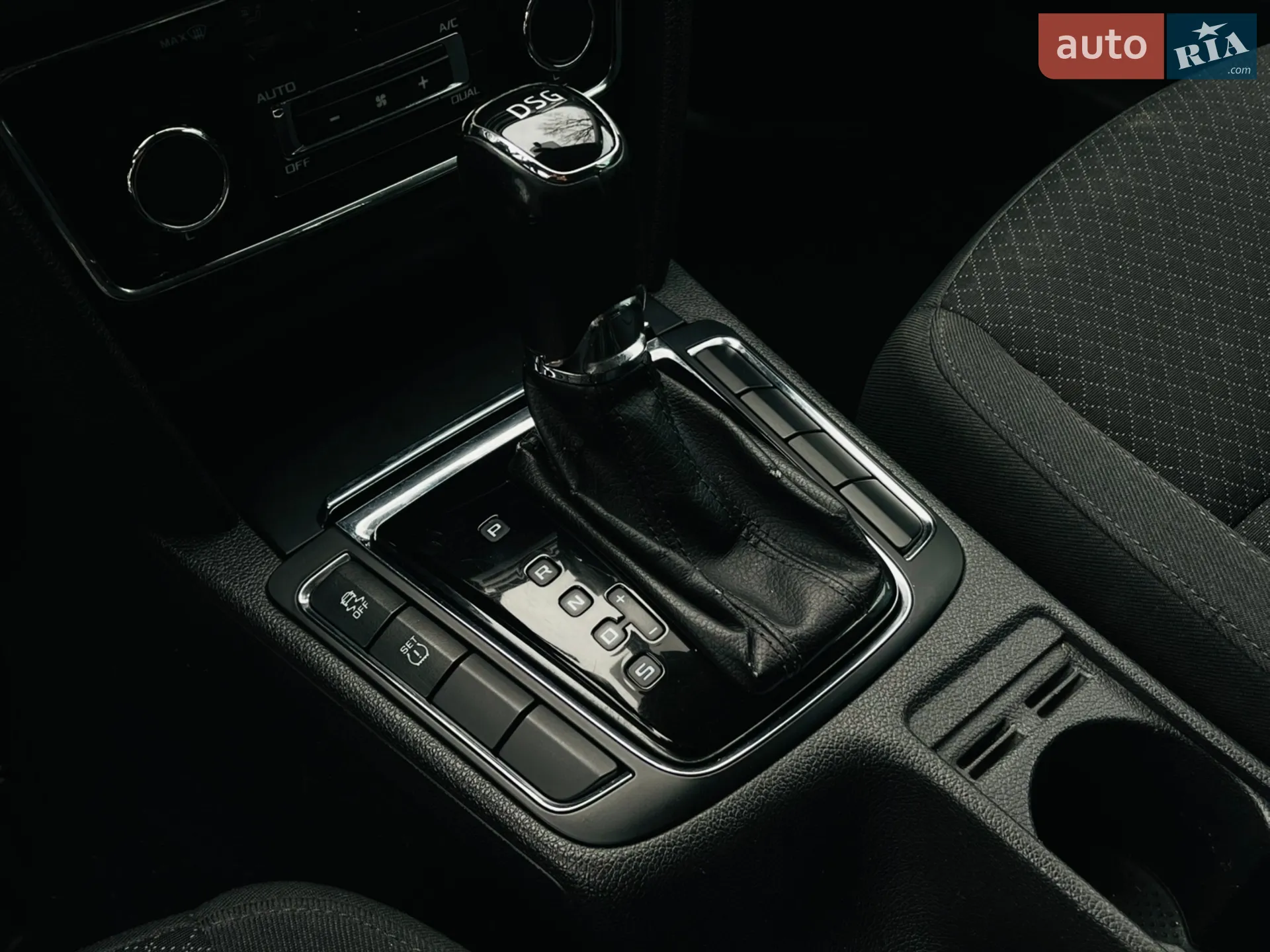 2014 Skoda Superb - мініатюра 23
