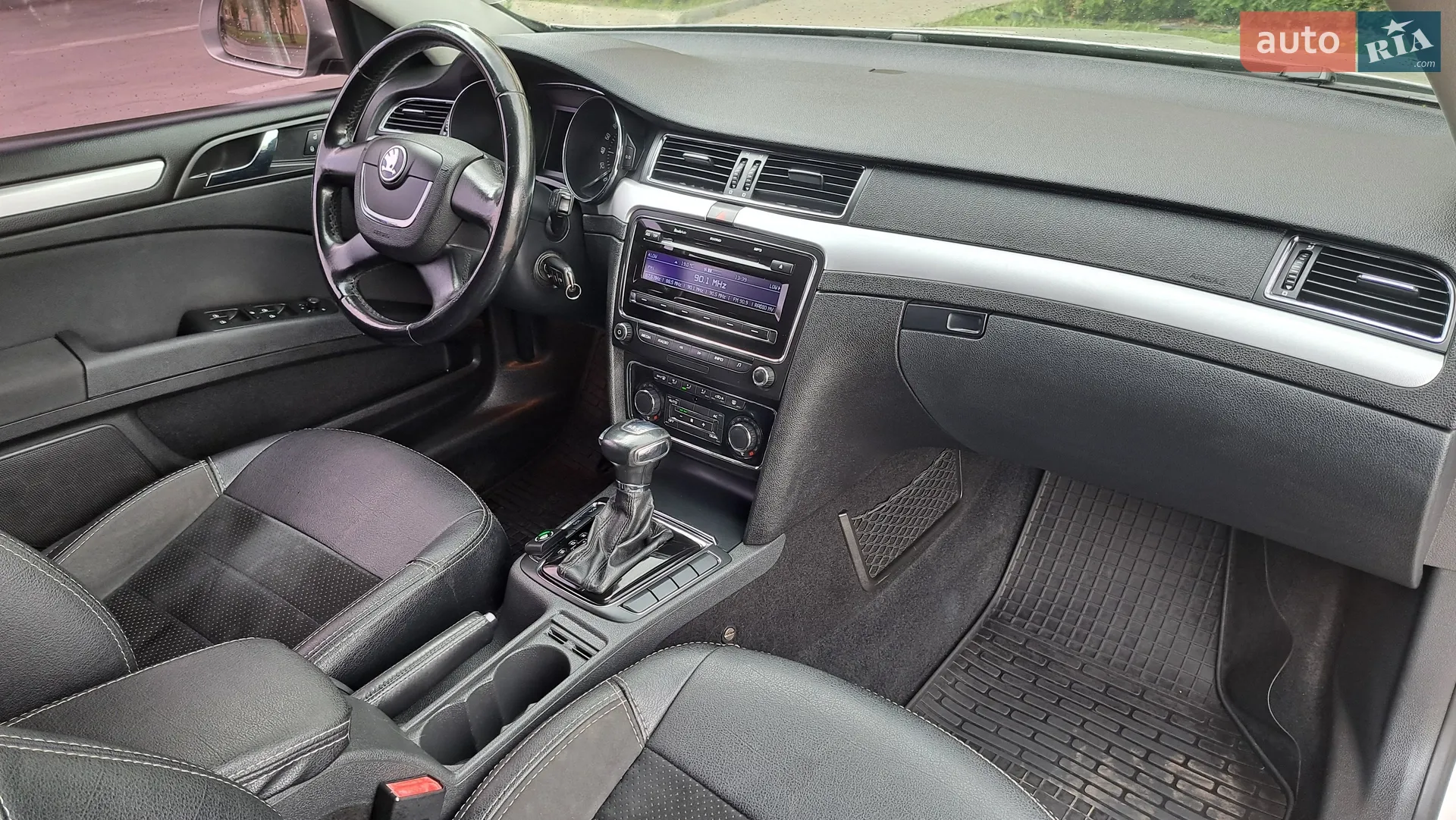 2010 Skoda Superb - мініатюра 28