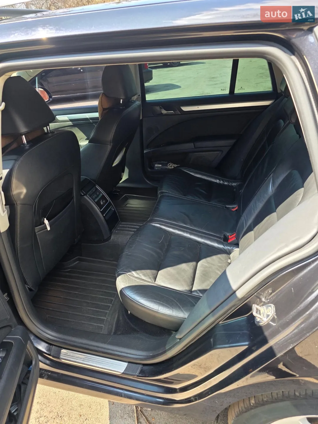 2010 Skoda Superb - мініатюра 6