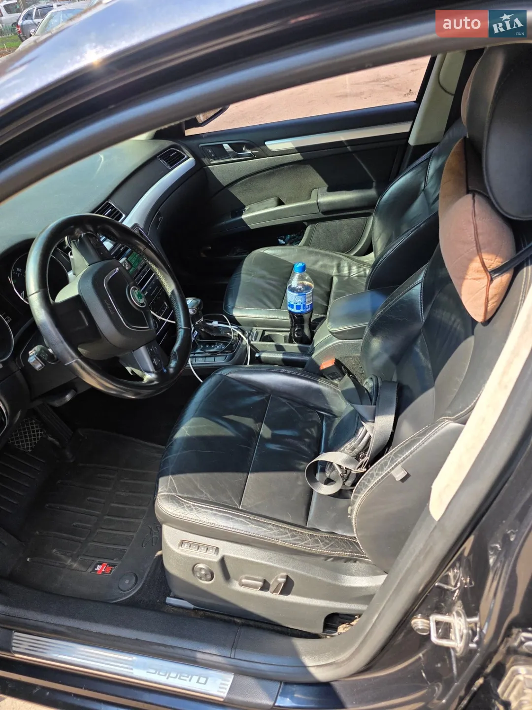 2010 Skoda Superb - мініатюра 4