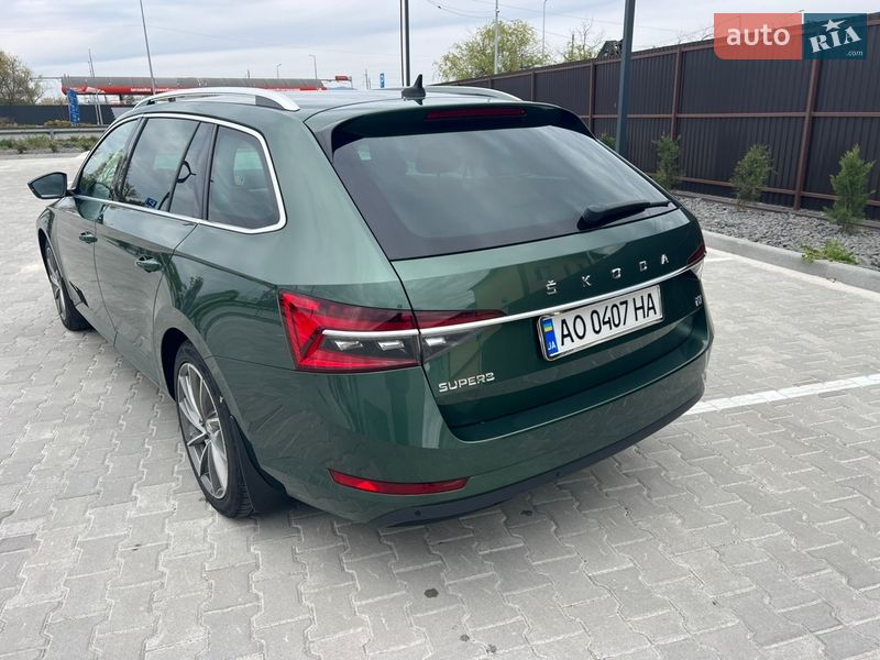 Універсал Skoda Superb 2020 в Ужгороді