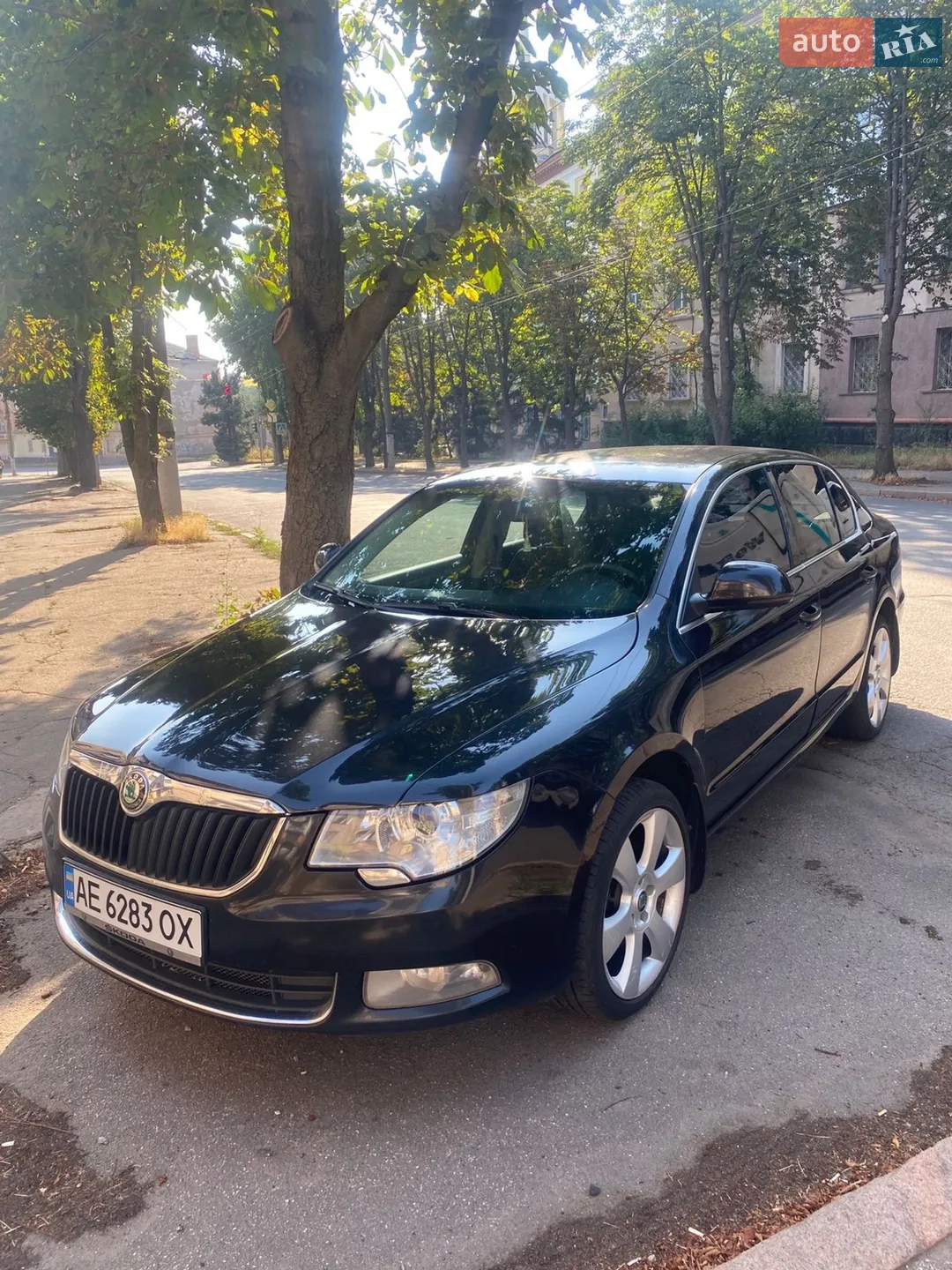 2011 Skoda Superb - мініатюра 2