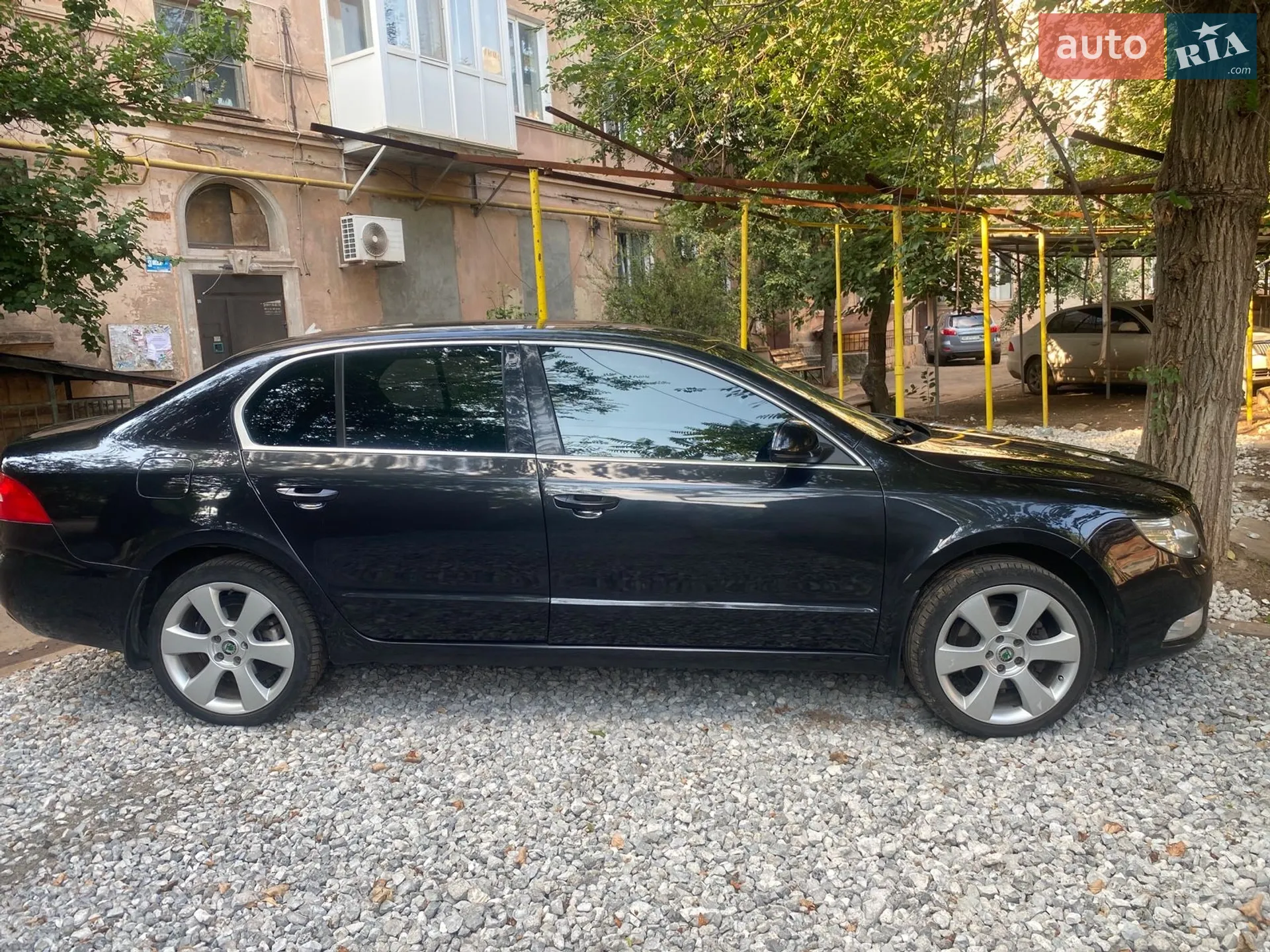 2011 Skoda Superb - мініатюра 4