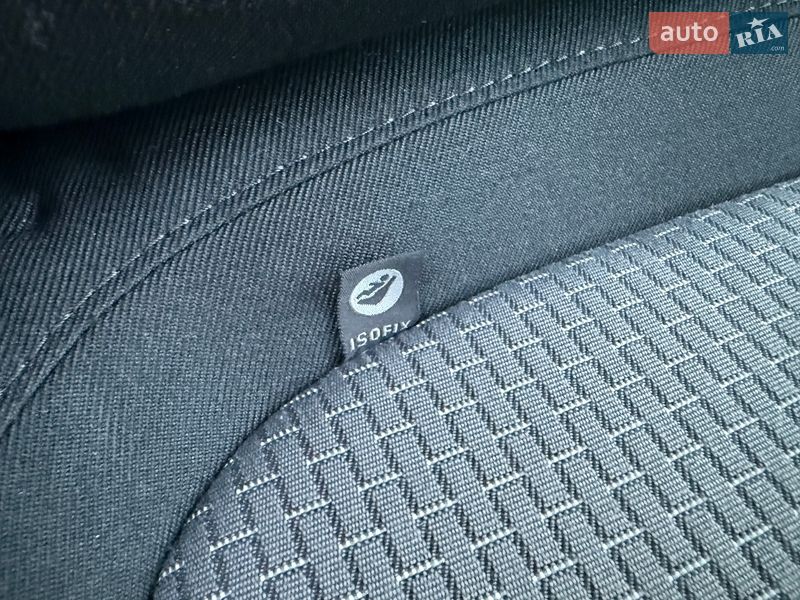 Універсал Skoda Superb 2012 в Львові фото 28 Універсал Skoda Superb 2012 в Львові