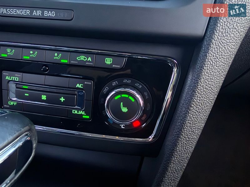 Універсал Skoda Superb 2012 в Львові фото 40 Універсал Skoda Superb 2012 в Львові