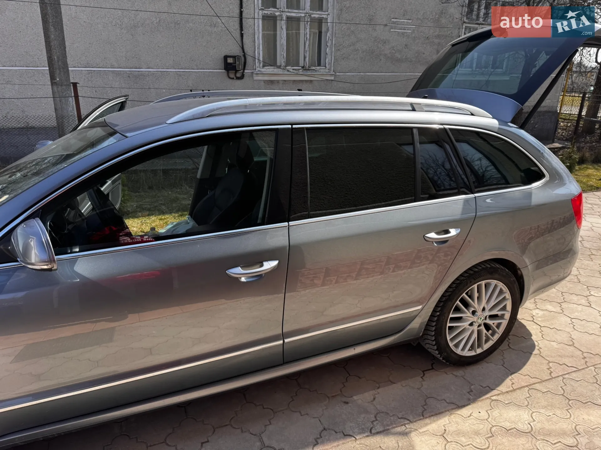 2012 Skoda Superb - мініатюра 2