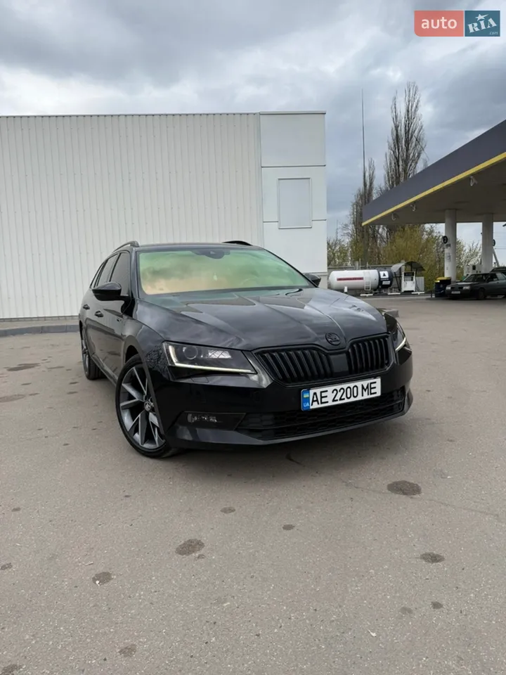 2017 Skoda Superb - мініатюра 15