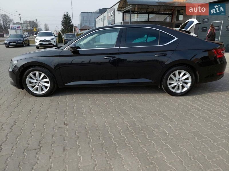 Ліфтбек Skoda Superb 2016 в Києві фото 5 Ліфтбек Skoda Superb 2016 в Києві