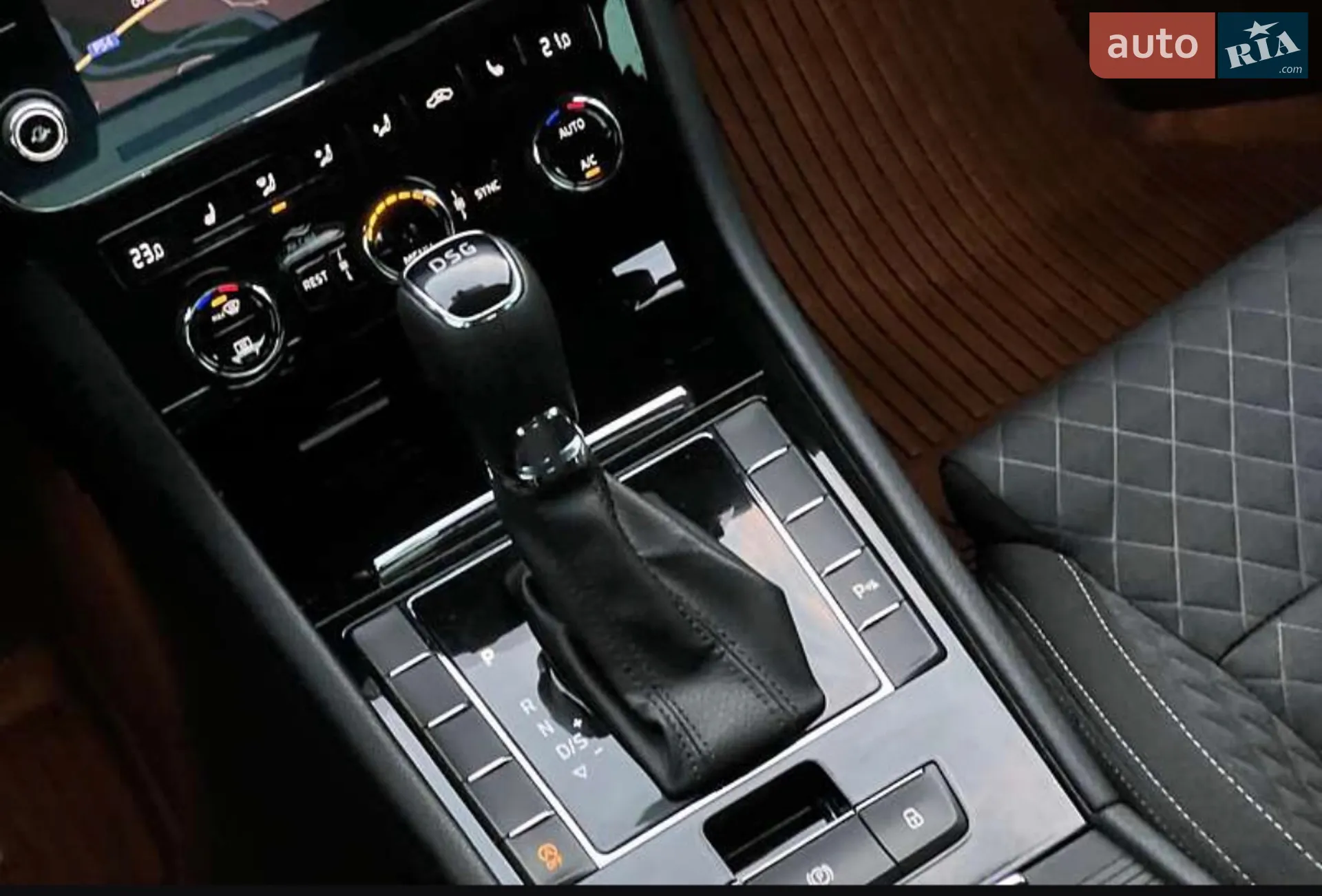 2018 Skoda Superb - мініатюра 15