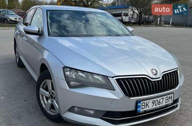 Лифтбек Skoda Superb 2016 в Ровно