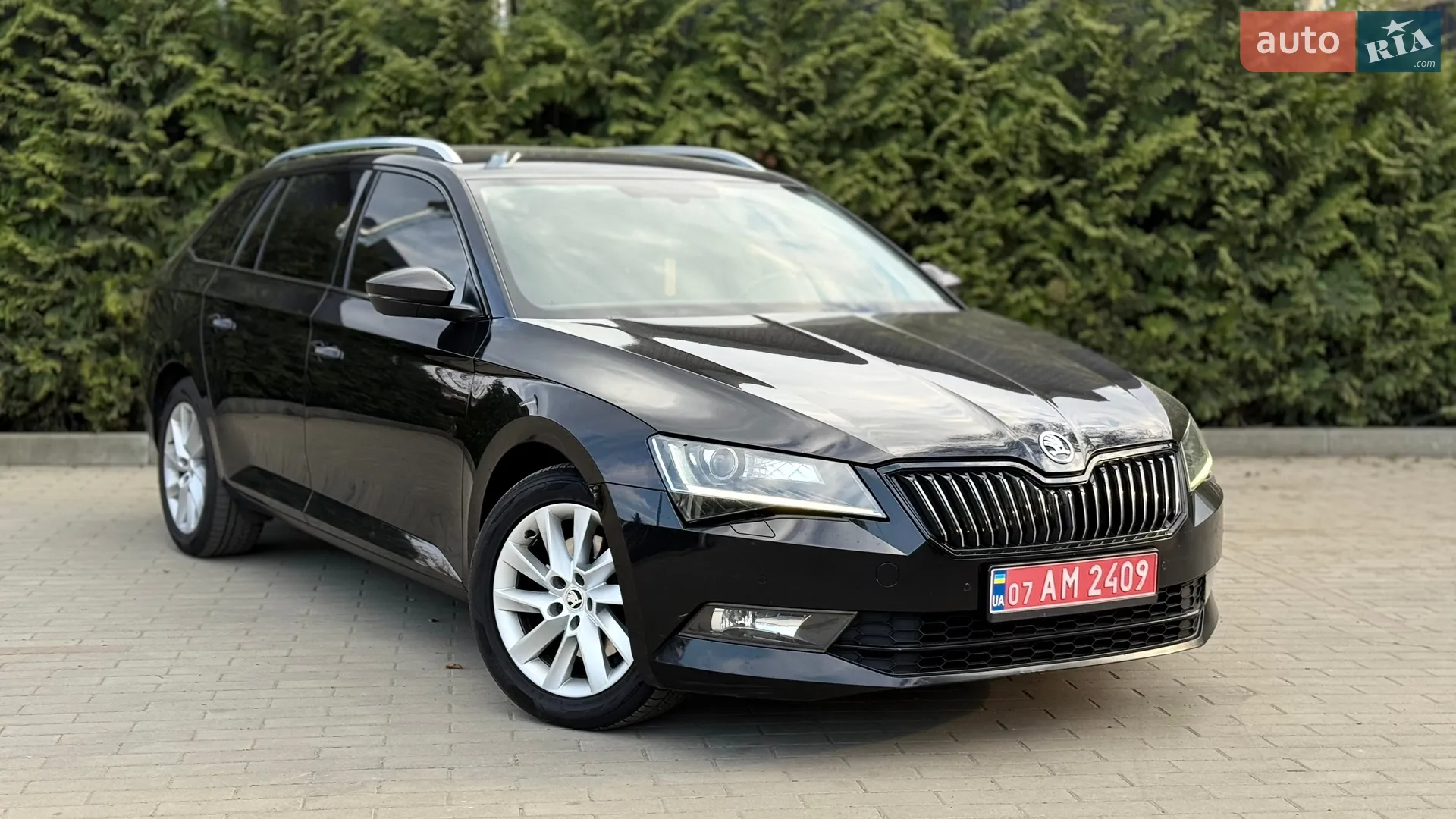 2019 Skoda Superb - фото 1