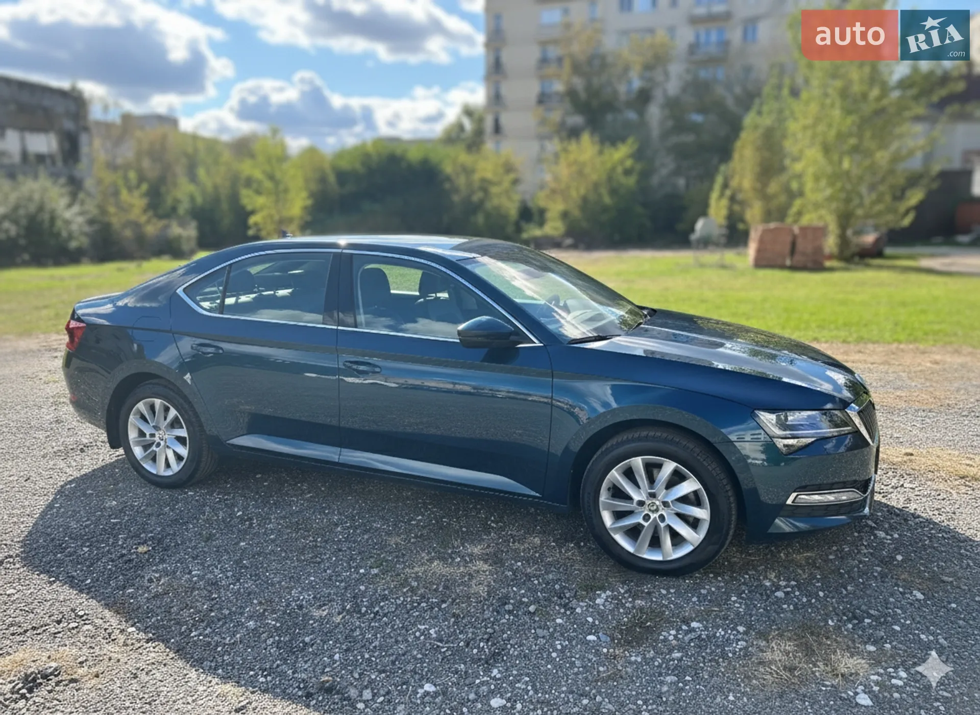 2021 Skoda Superb - фото 1
