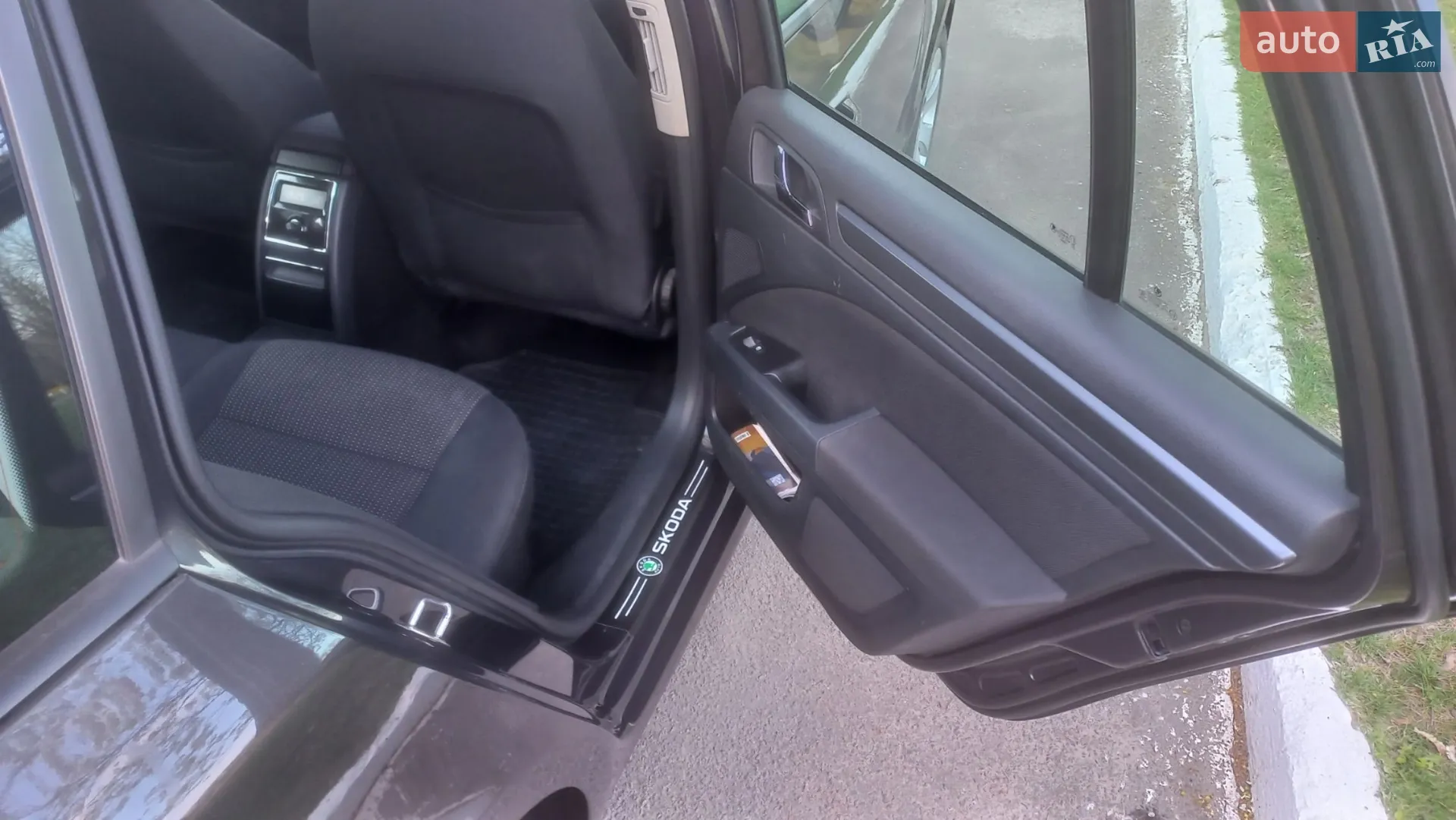 2011 Skoda Superb - мініатюра 13