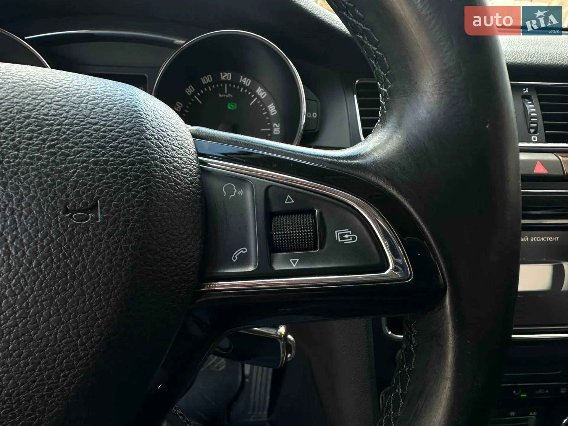 2013 Skoda Superb - мініатюра 38