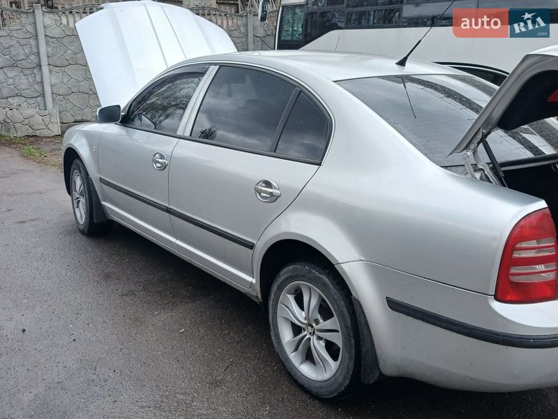Skoda Superb 2006