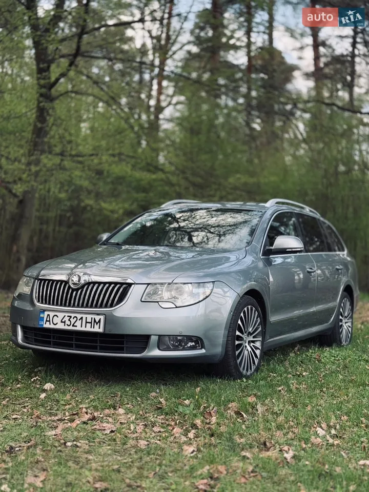 2011 Skoda Superb - мініатюра 8