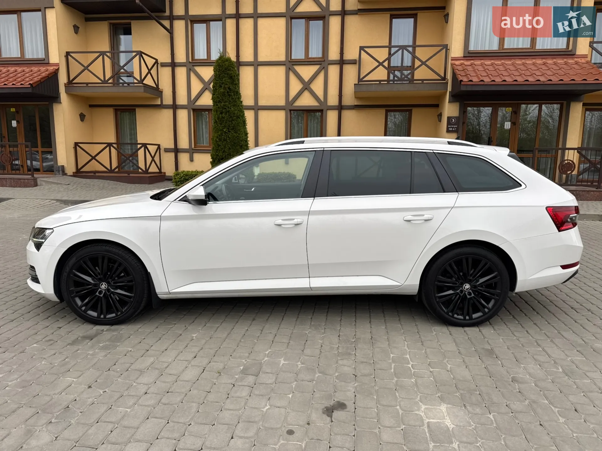 2020 Skoda Superb - мініатюра 2