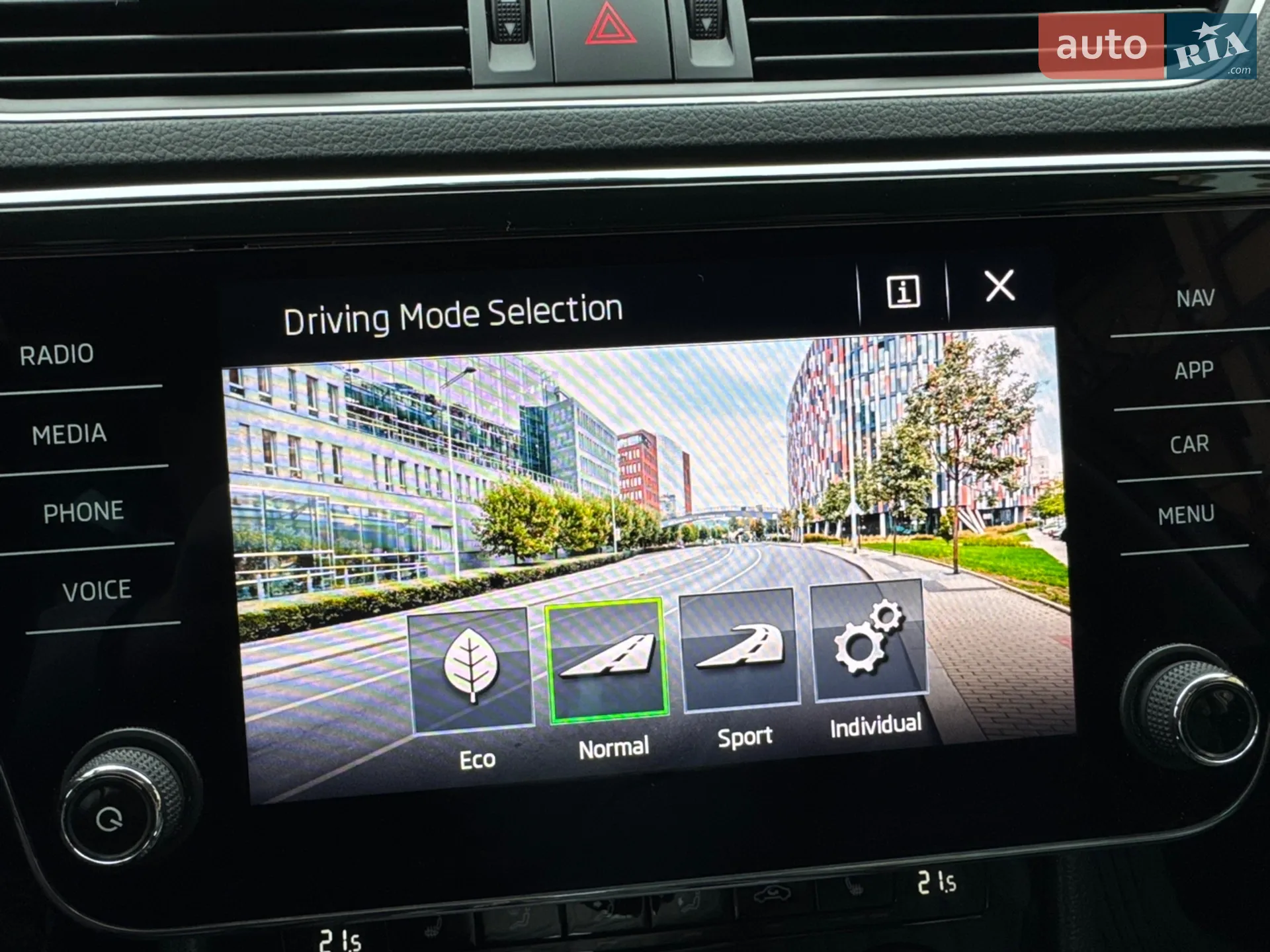 2020 Skoda Superb - мініатюра 28