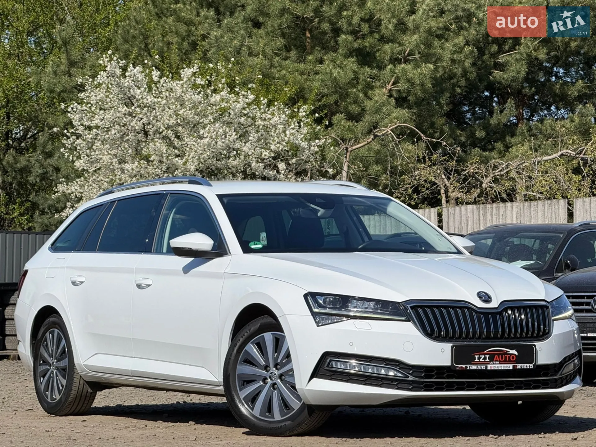 2022 Skoda Superb - фото 1