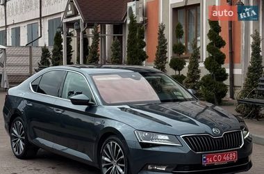 Ліфтбек Skoda Superb 2016 в Стрию