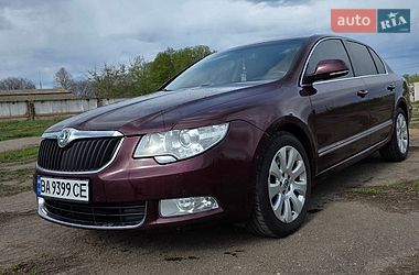 Лифтбек Skoda Superb 2010 в Долинской