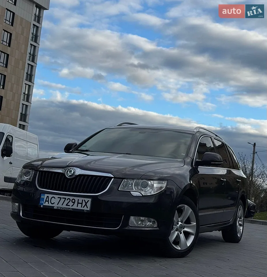 2010 Skoda Superb - мініатюра 10