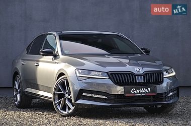 Лифтбек Skoda Superb 2022 в Луцке