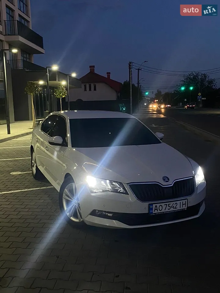 2016 Skoda Superb - мініатюра 16