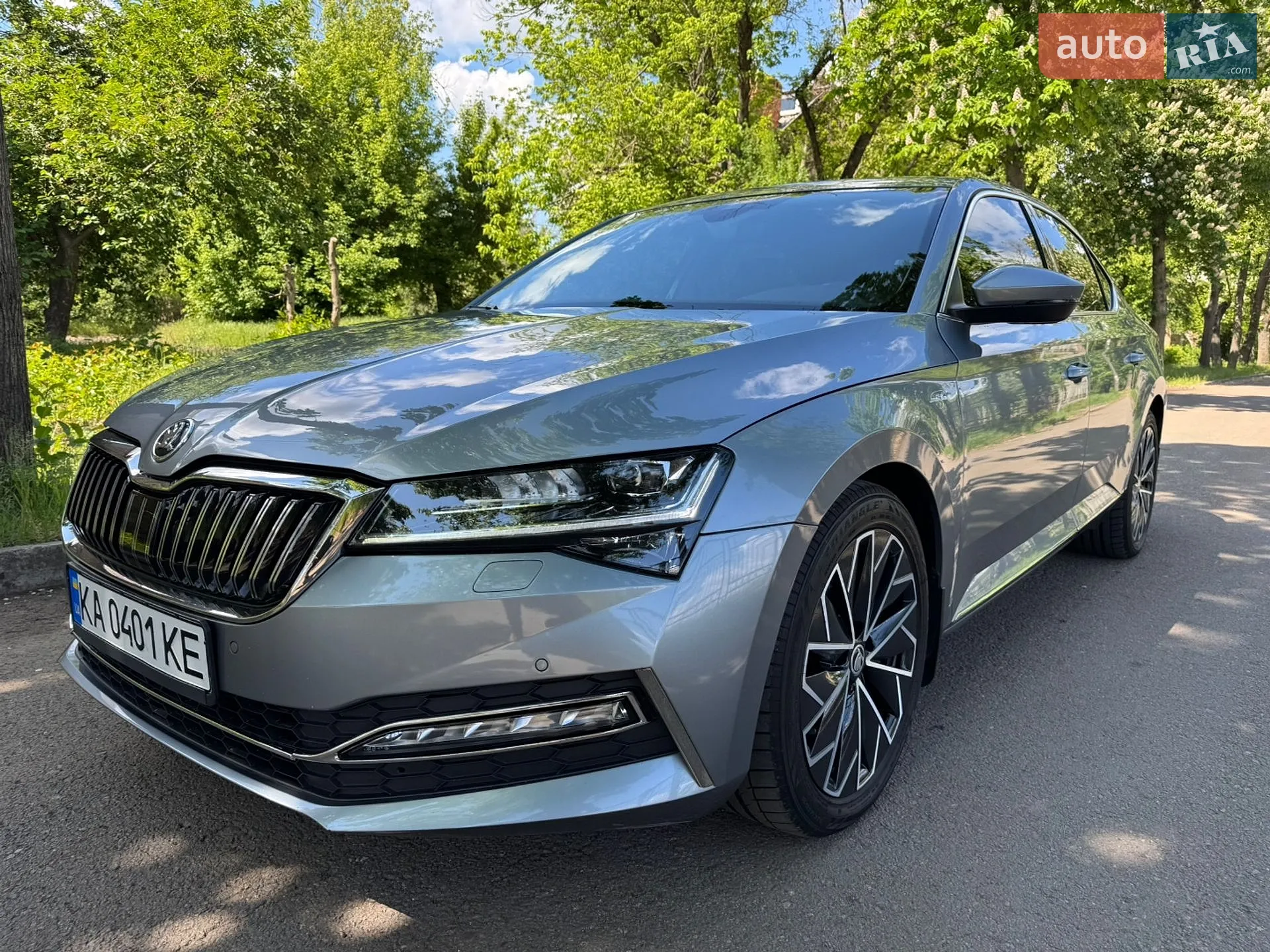 2019 Skoda Superb - фото 1