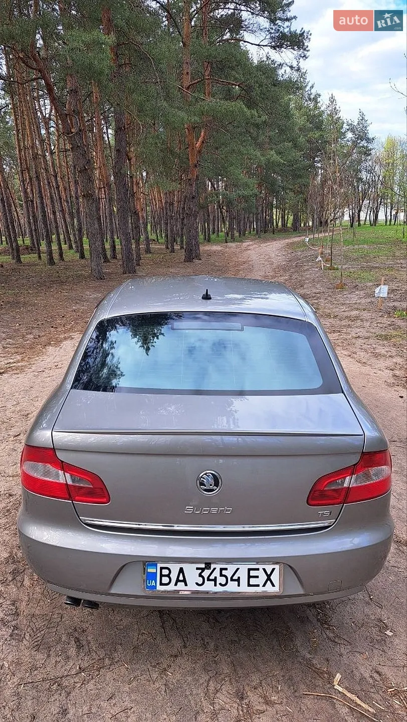 2010 Skoda Superb - мініатюра 5