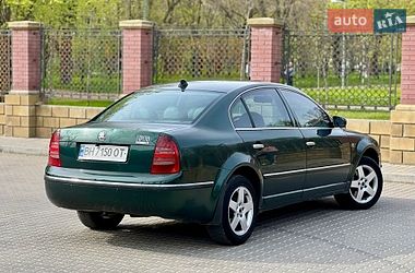 Лифтбек Skoda Superb 2002 в Одессе