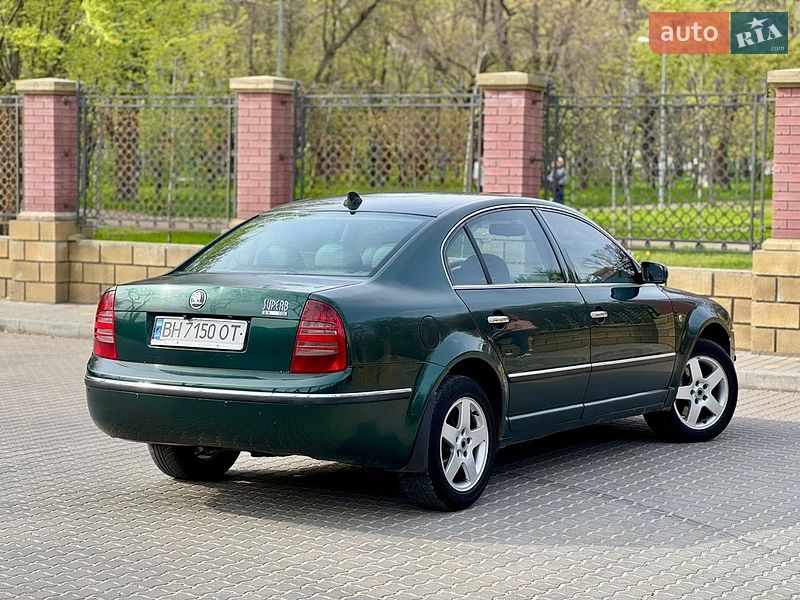 Лифтбек Skoda Superb 2002 в Одессе