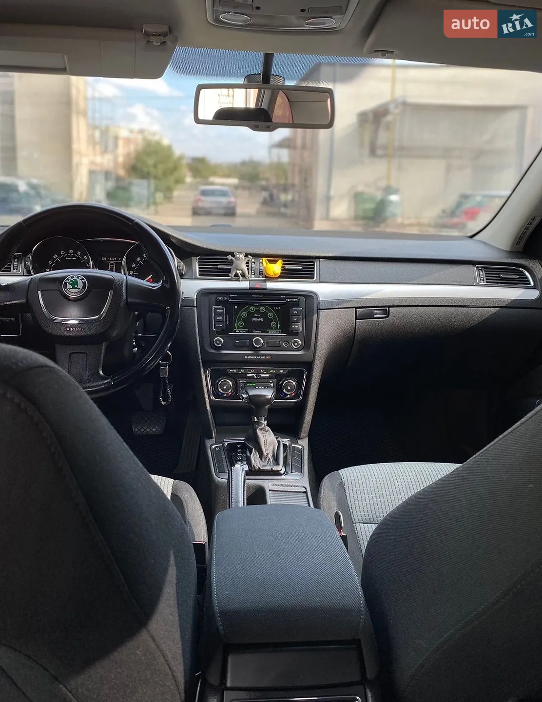 2010 Skoda Superb - мініатюра 15