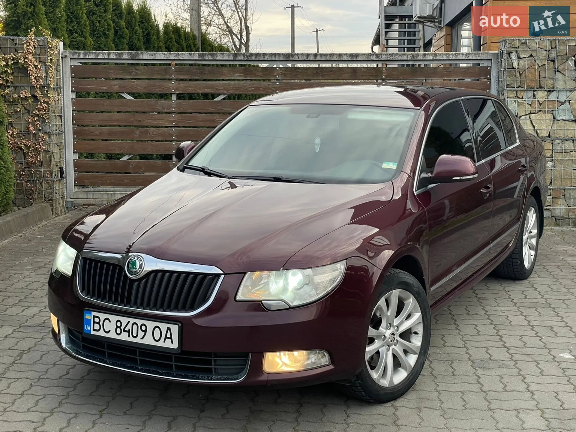 2010 Skoda Superb - мініатюра 6