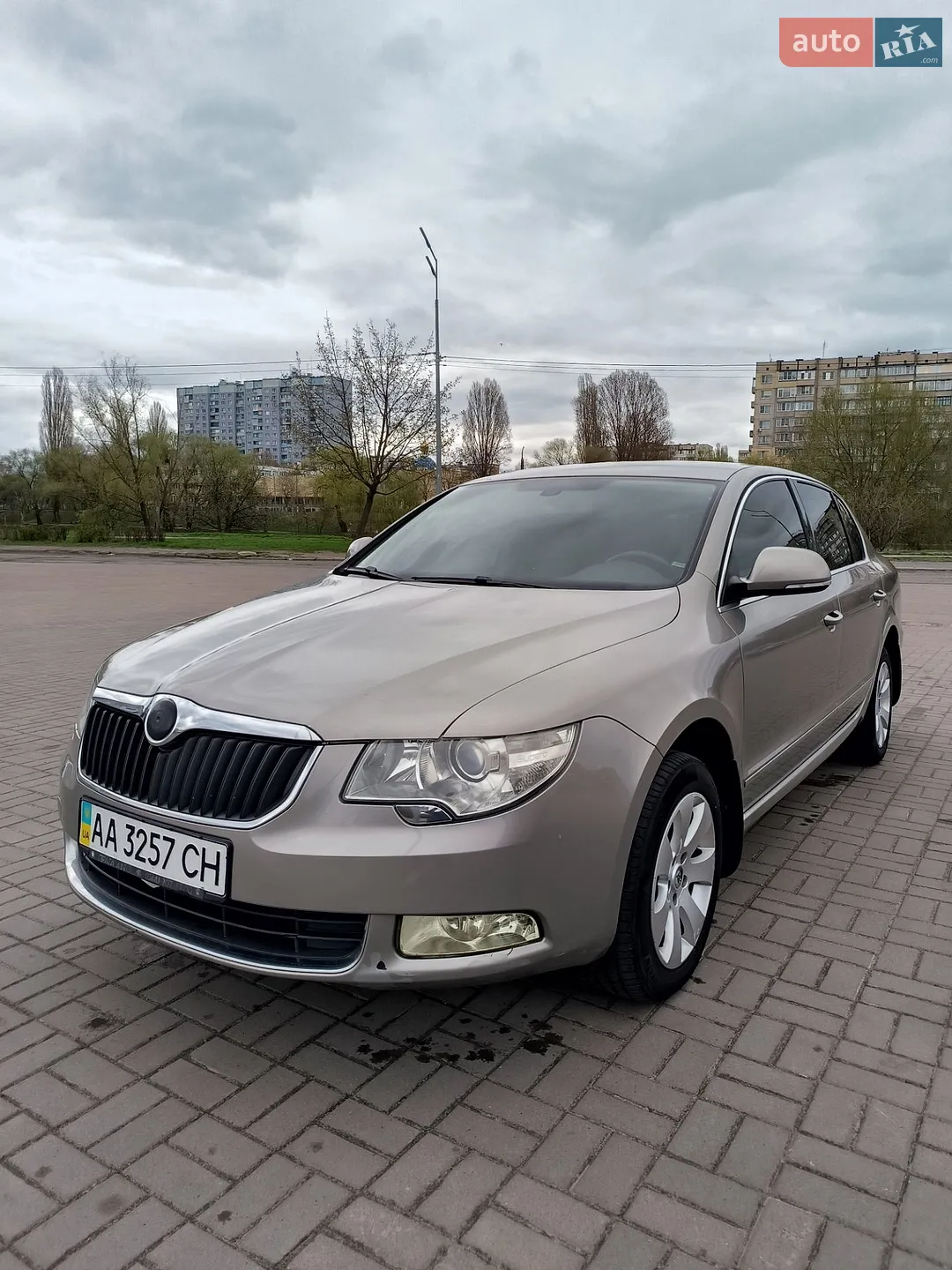 2010 Skoda Superb - мініатюра 8