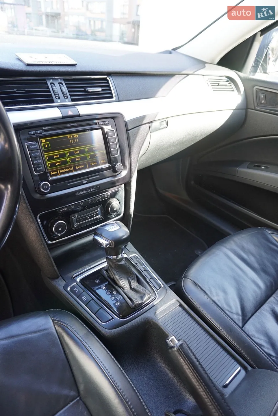 2010 Skoda Superb - мініатюра 16