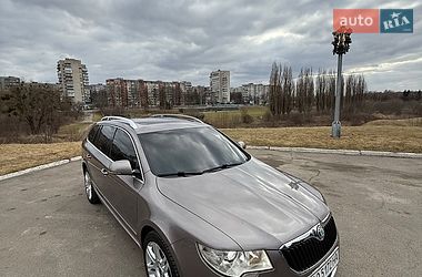 Універсал Skoda Superb 2010 в Рівному