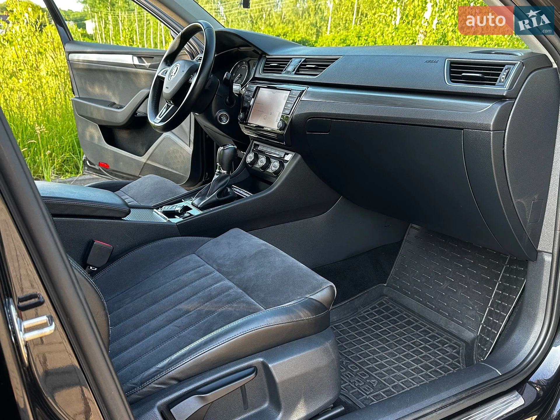 2016 Skoda Superb - мініатюра 105