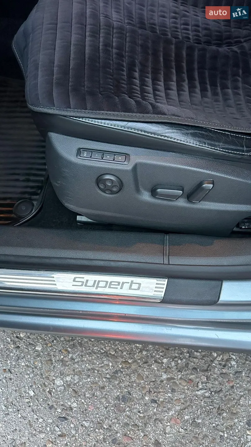 2011 Skoda Superb - мініатюра 12