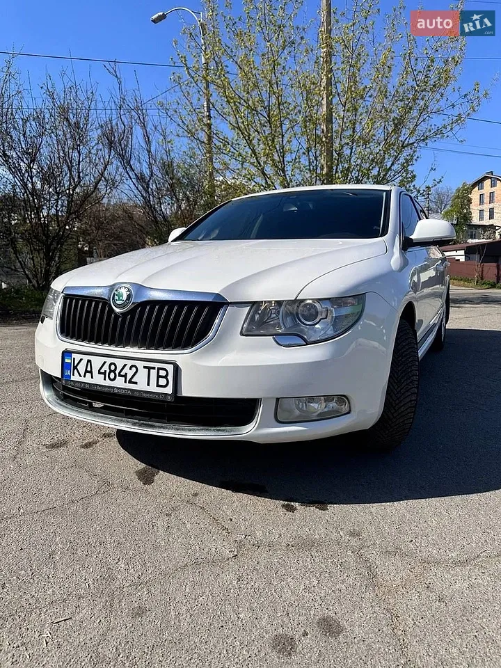 2010 Skoda Superb - мініатюра 13