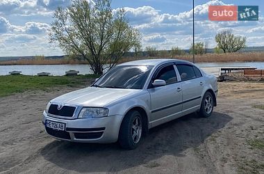 Лифтбек Skoda Superb 2004 в Вознесенске