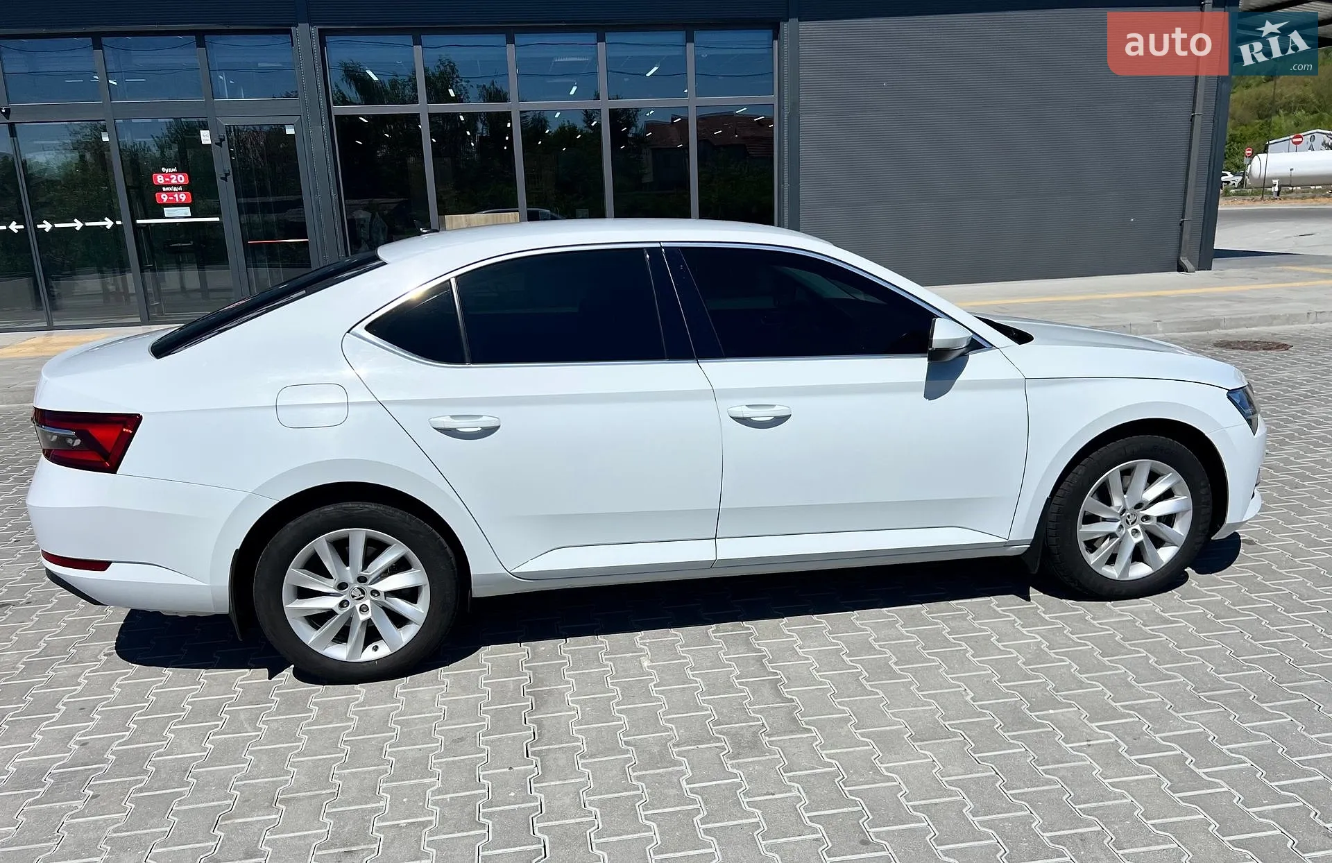 2020 Skoda Superb - мініатюра 4