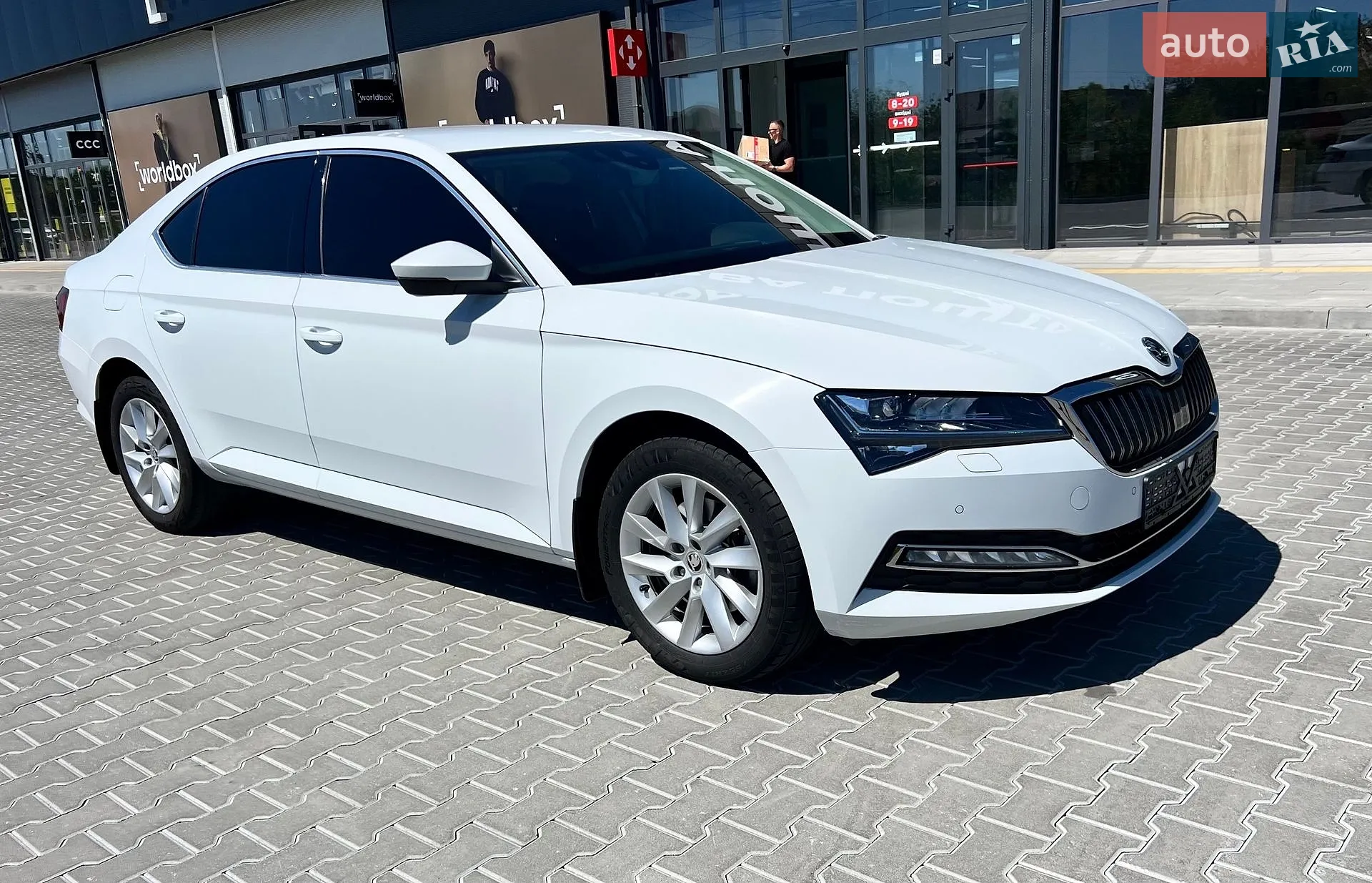 2020 Skoda Superb - мініатюра 6