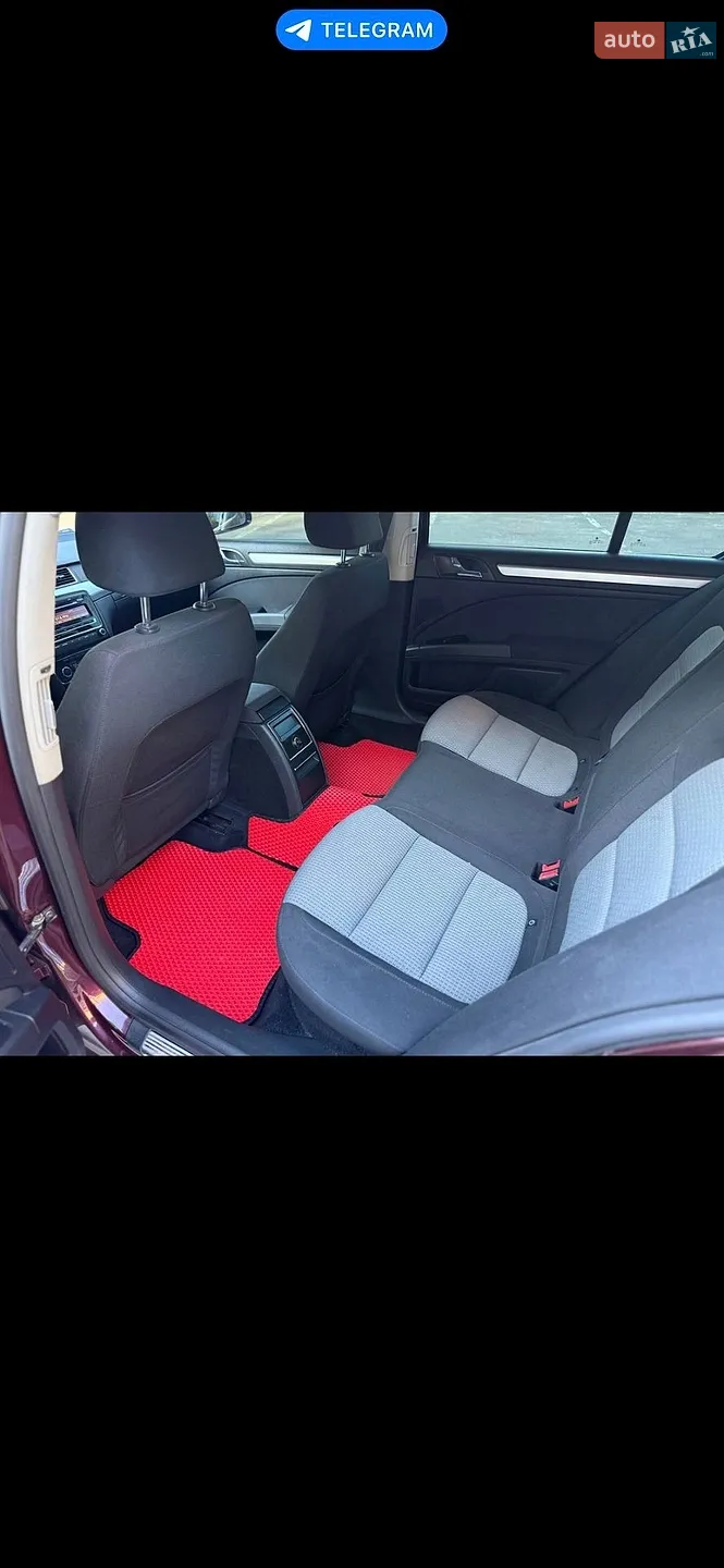 2010 Skoda Superb - мініатюра 9