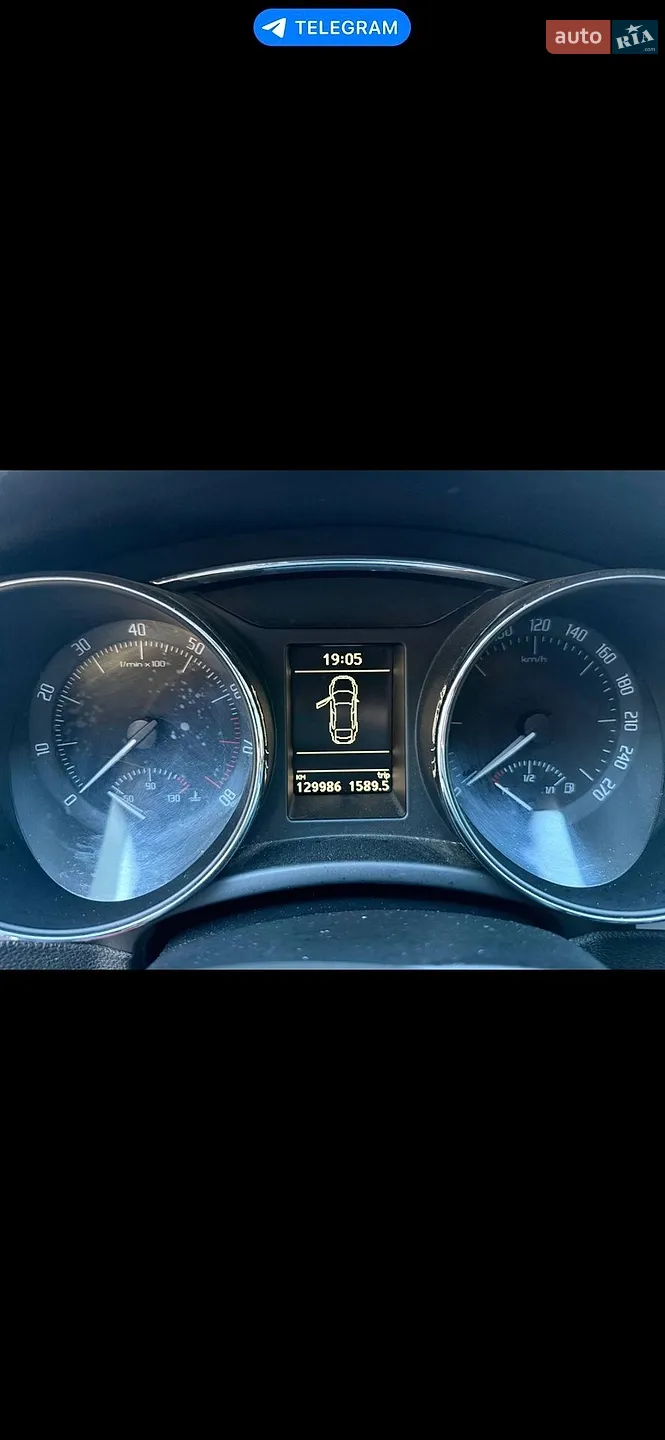 2010 Skoda Superb - мініатюра 12