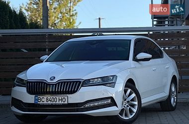 Лифтбек Skoda Superb 2021 в Львове