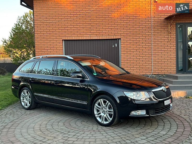 Універсал Skoda Superb 2010 в Луцьку