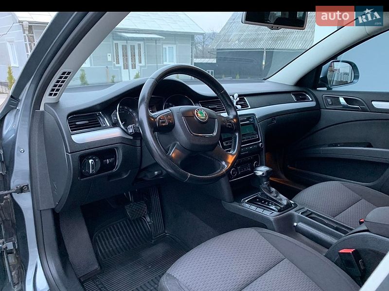 Универсал Skoda Superb 2011 в Черновцах